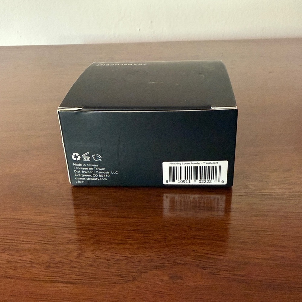 Osmosis Finishing Loose Powder - Picture 2 of 2